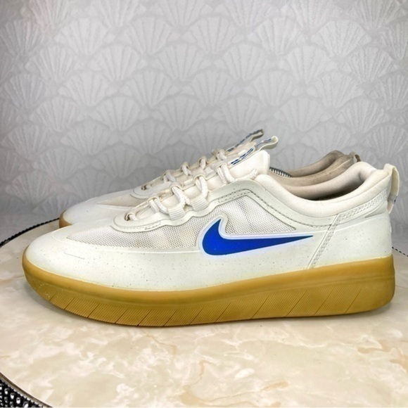 Nike SB Nyjah Free 2 Sneakers Womens Size 8 White Blue Gum Soles Athletic Shoes - Picture 6 of 9